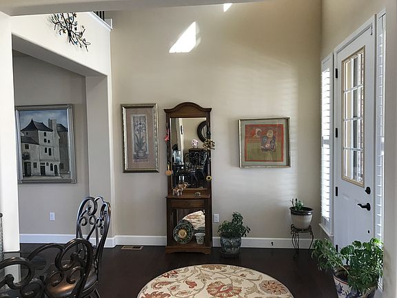 Entry 2 story ceiling