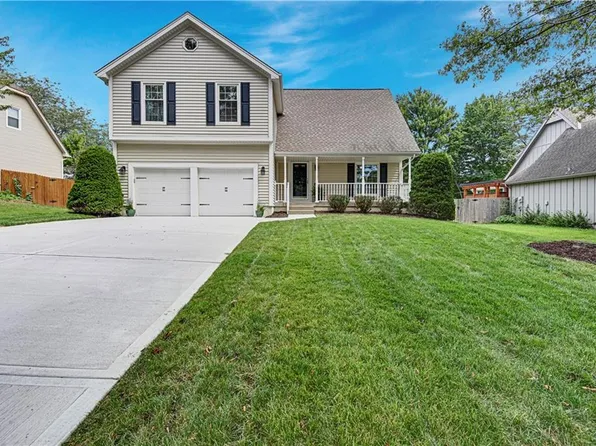 15239 Dearborn St, Overland Park, KS 66223