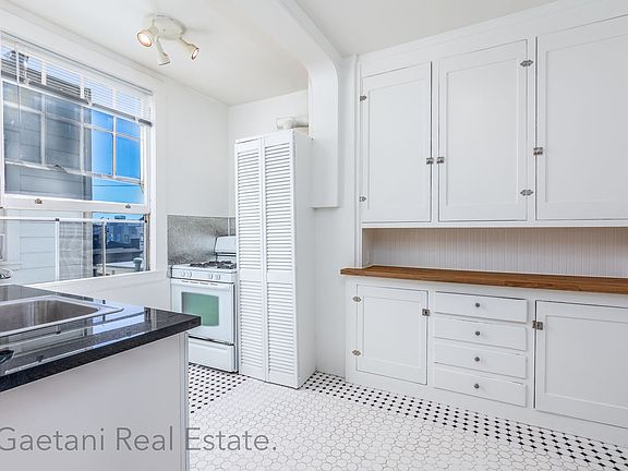 3rd image of 1701 Turk St #15