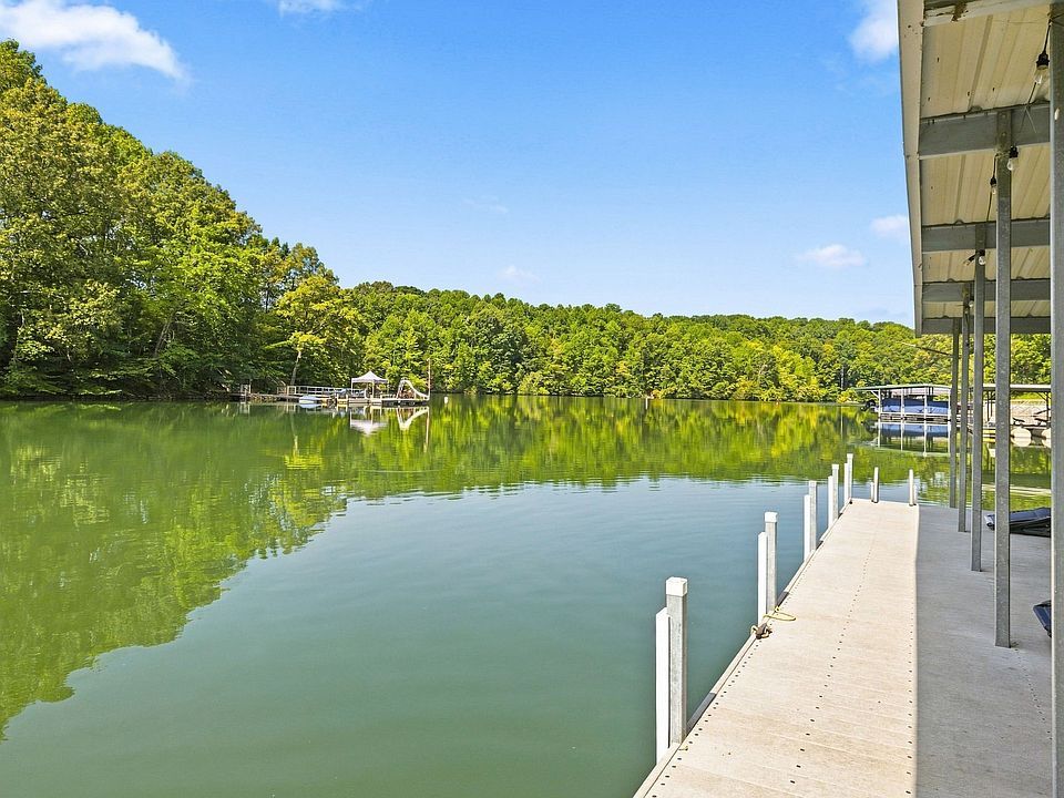 1st image of 167 Bluff Dr