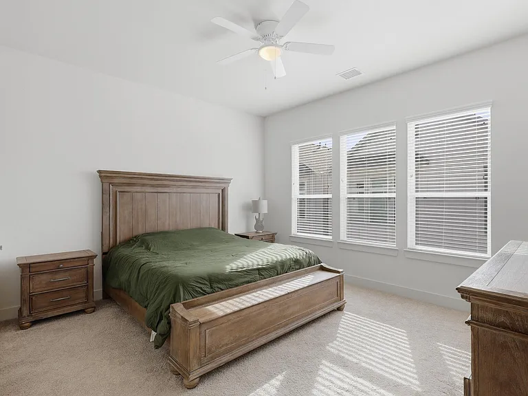 5264 Texas St — Photo 15