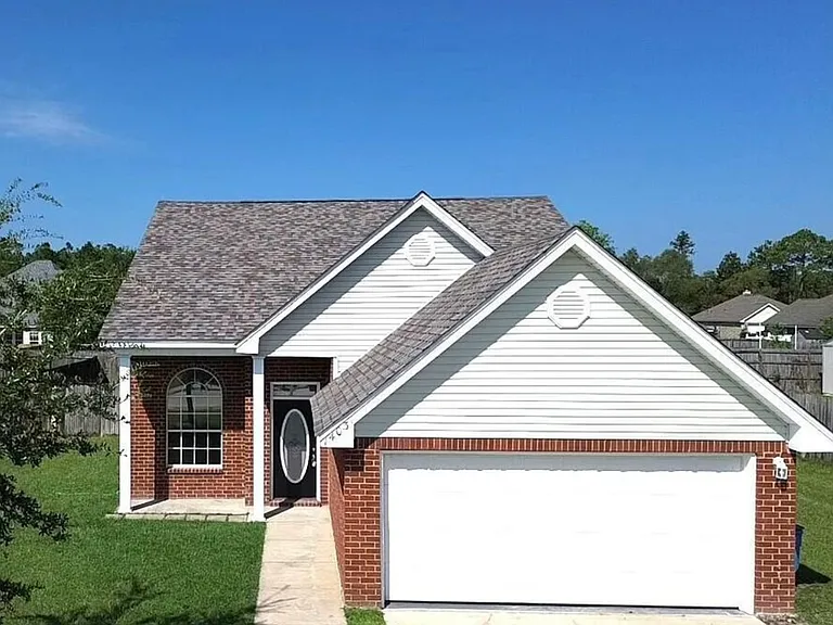 14031 Seymour Dr — Photo 1