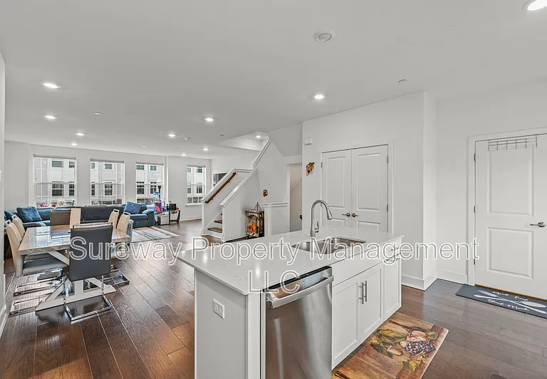 1806 Swales Ct — Photo 5