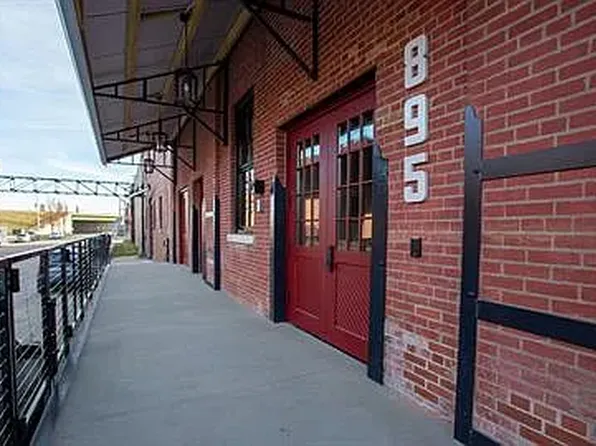 Kretschmer Lofts, 895 Washington St #211, Dubuque, IA 52001