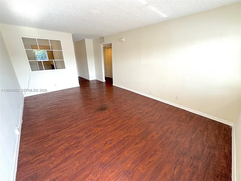 215 NW 25th St #5 — Photo 5