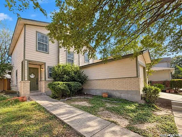 3 bed, 2.5 bath, 1605 sqft, $1,600 — Photo 1