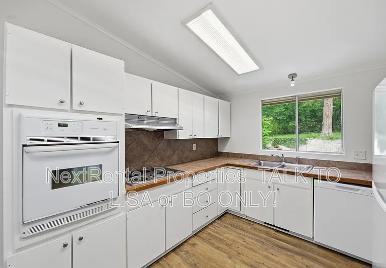 4750 Old Canton Rd — Photo 12