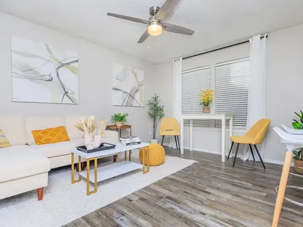 Blakely Apartments
