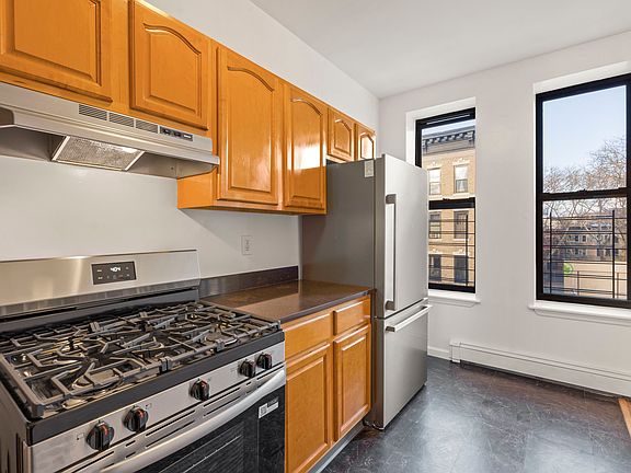 3rd image of 540 W 140th St APT 2