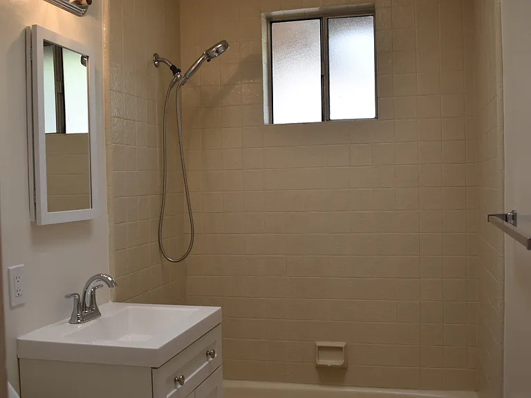 941 Laurel Ave — Photo 8