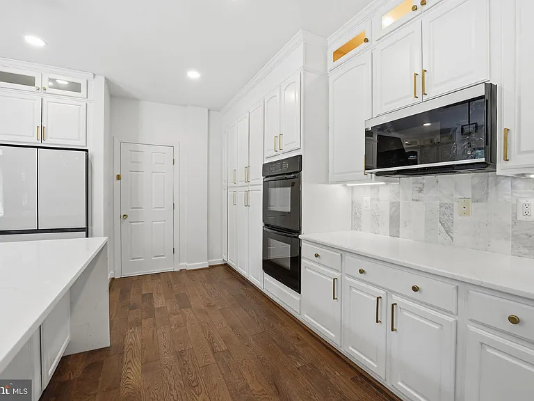 7273 Tinsley Way — Photo 16