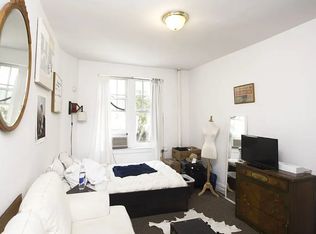 172 Waverly Pl APT 1A, New York, NY 10014