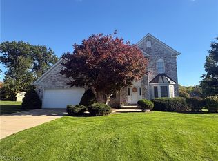 19457 Stony Point Dr, Strongsville, OH 44136