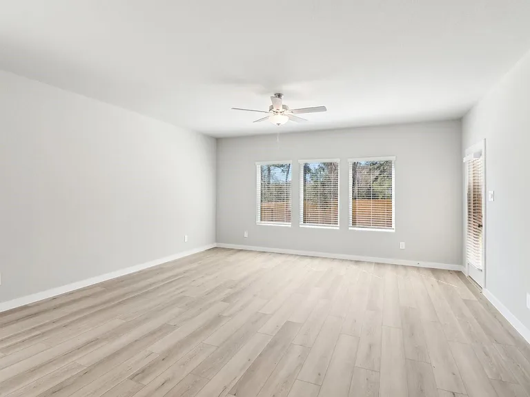 18075 Martin Pines Dr — Photo 12