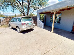 1726 Agua Fria St, Santa Fe, NM 87505