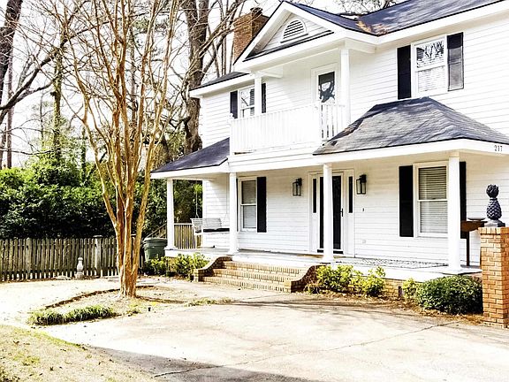 2nd image of 217 Rosebank Dr