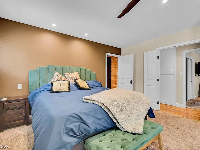 2712 W Oakey Blvd — Photo 22