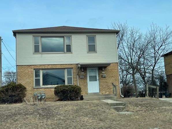 5270 N Mohawk Ave, Glendale, WI 53217