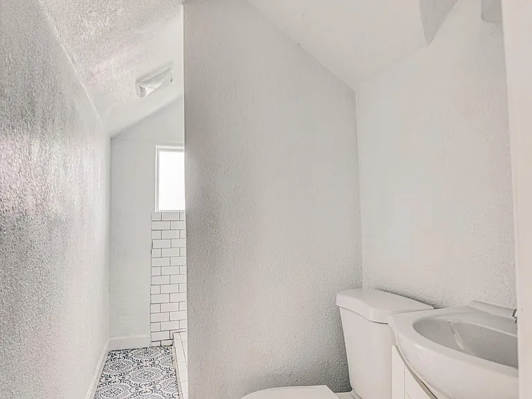 1123 Myrtle Ave #1B — Photo 11