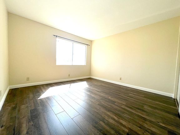4th image of 25555 New Chicago Ave #J