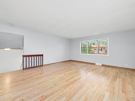 3rd image of 553 N Ashbury Ave