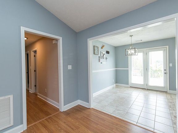 3rd image of 45 Brentwood Dr