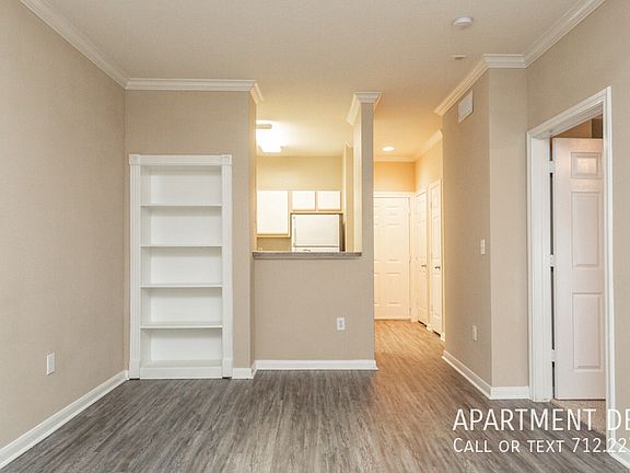 4th image of 1951 W Bell St #1862