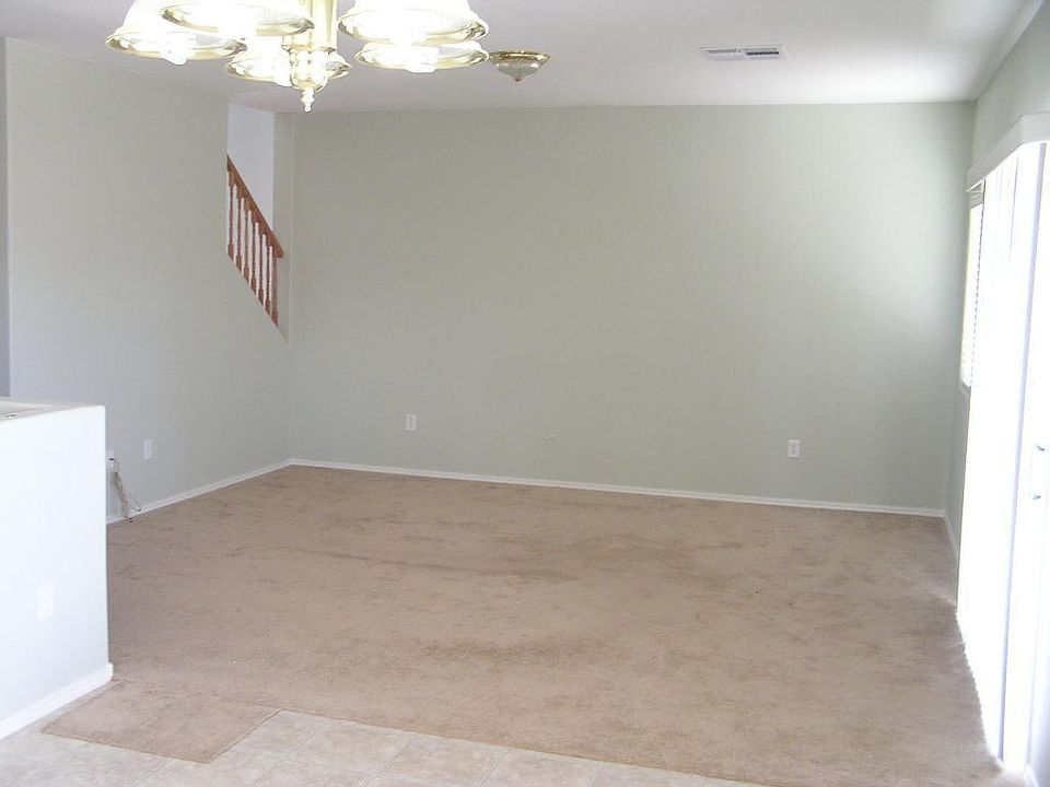 2nd image of 1095 S 241st Ave