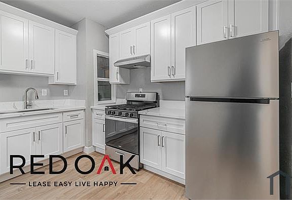 3rd image of 4606 S Vermont Ave #1