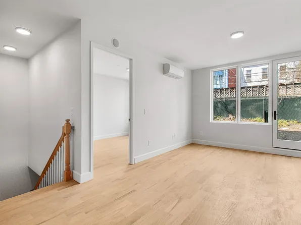 1098 Madison Street image 1 of 15
