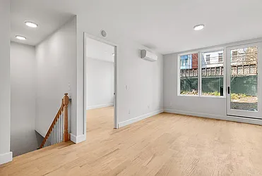 1098 Madison Street, #1B