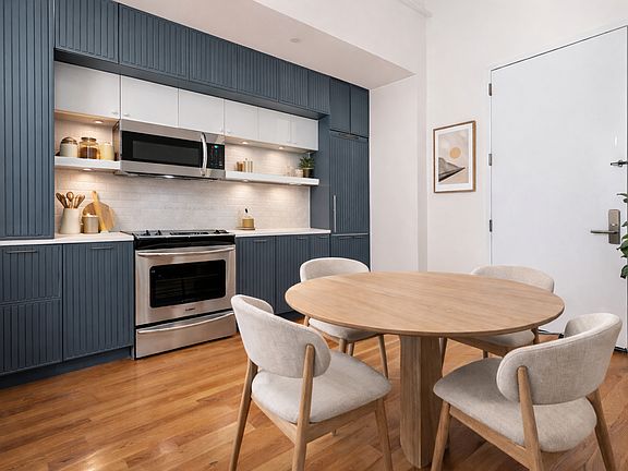 4th image of 180 Bainbridge St APT 110
