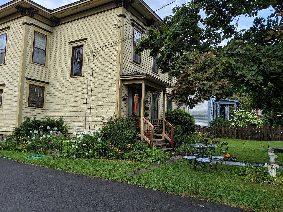 1st image of 411 Clinton St #2