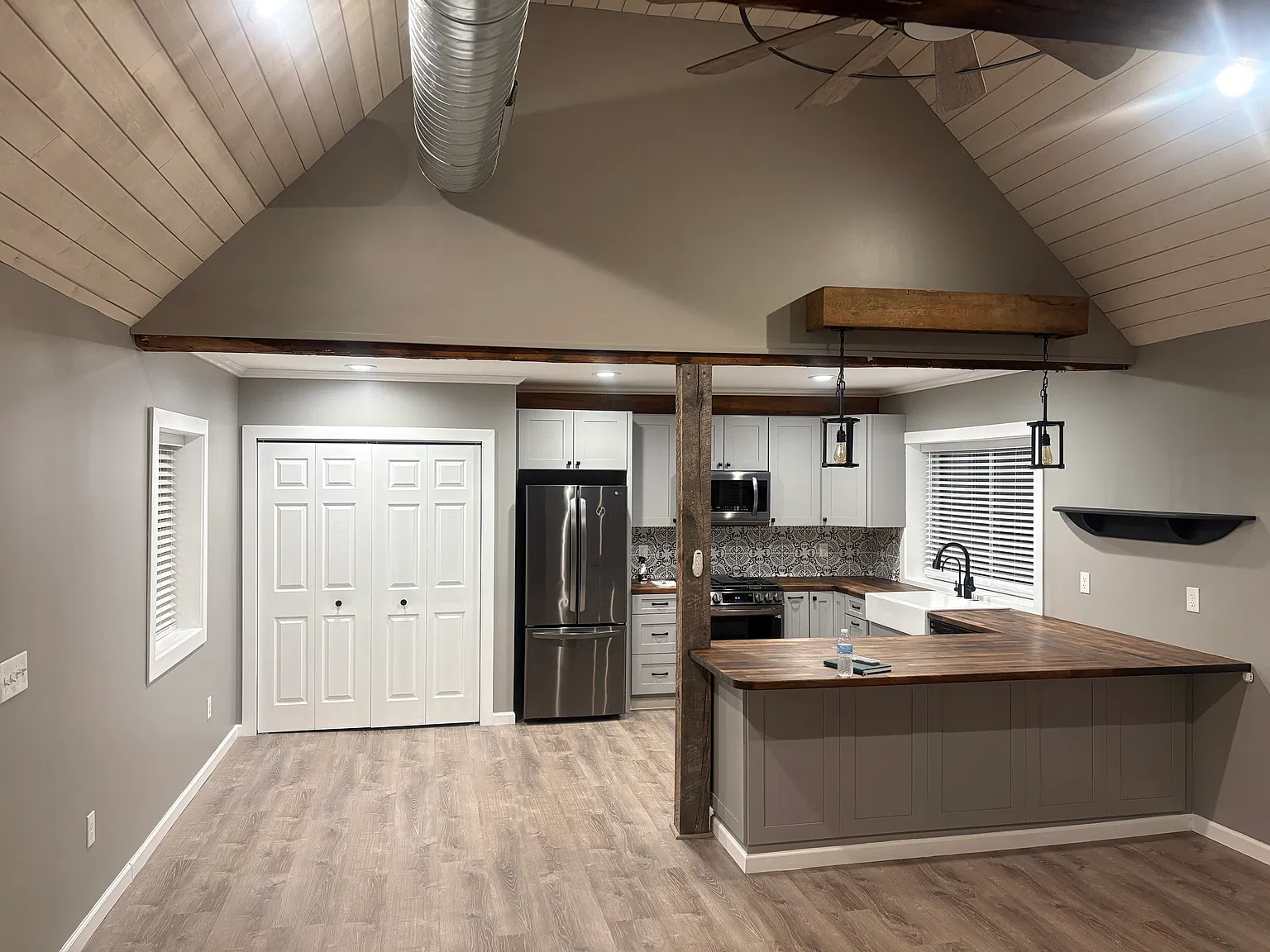 1 bed, 950 sqft, $1,350 — Photo 4