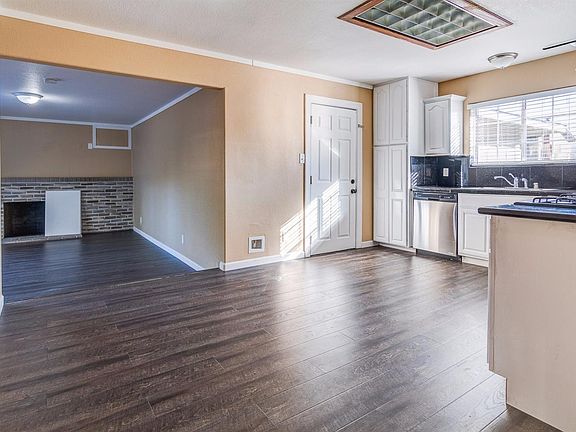 4th image of 6804 Burdett Way