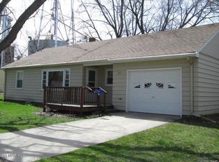 202 3rd Ave, Freeborn, MN 56032