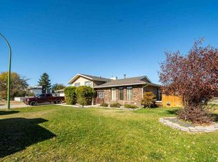 938 S 5th St SE, Redcliff, AB T0J2P0