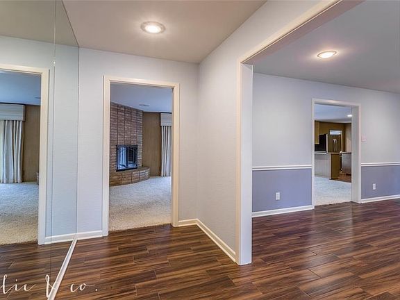 5th image of 2100 Hollis Dr
