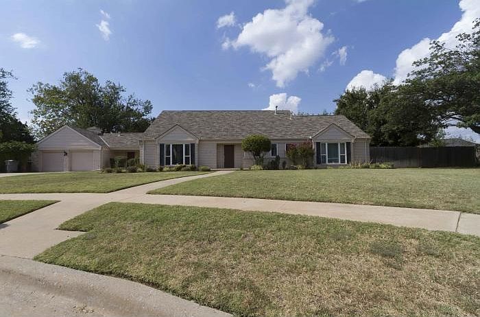 1st image of 7707 NW Stonegate Pl