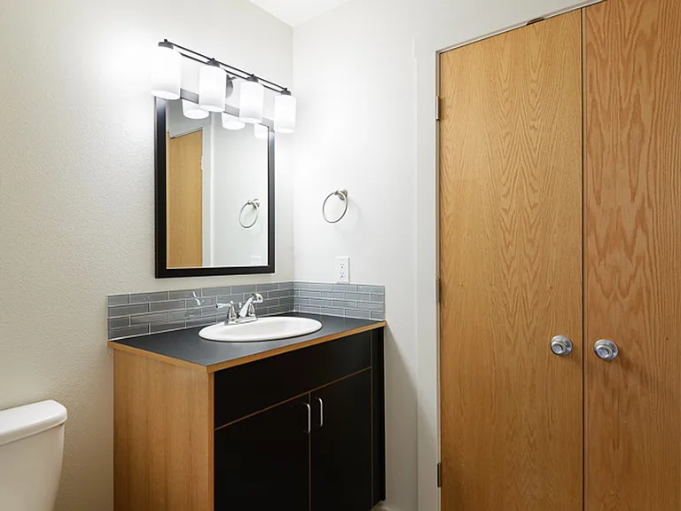 2334 NE Holliday Ave #3 — Photo 8