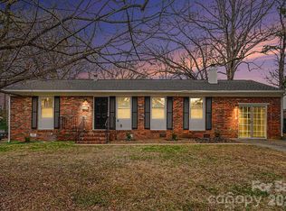 3431 Shamrock Dr, Charlotte, NC 28215