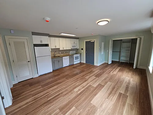 462 Main St #45 Photo 1