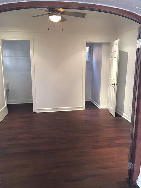 1st image of 5216 De Longpre Ave