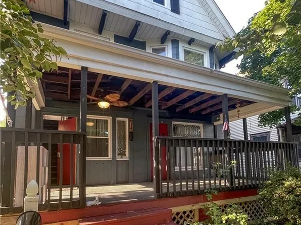 614 W Hopocan Ave, Barberton, OH 44203