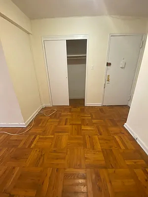 Rented by Standard Living Realty Inc | media 18