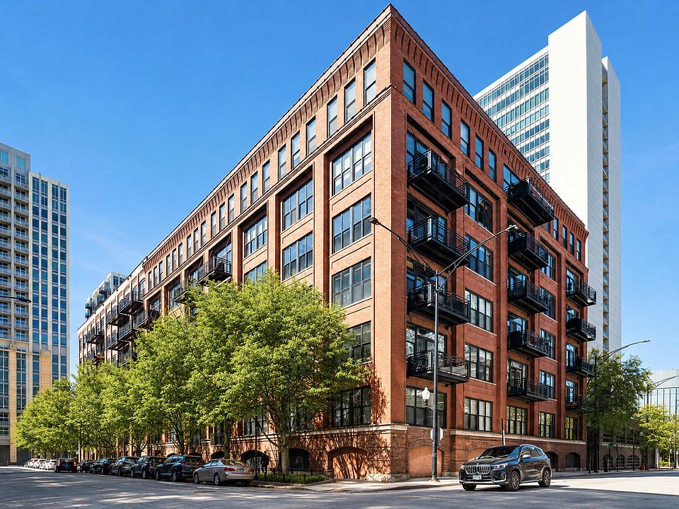 1st image of 520 W Huron St APT 412