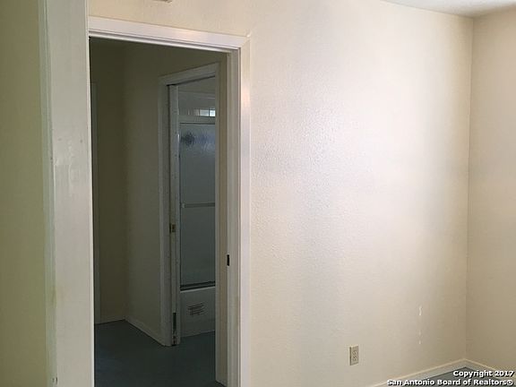 4th image of 1529 W Laurel