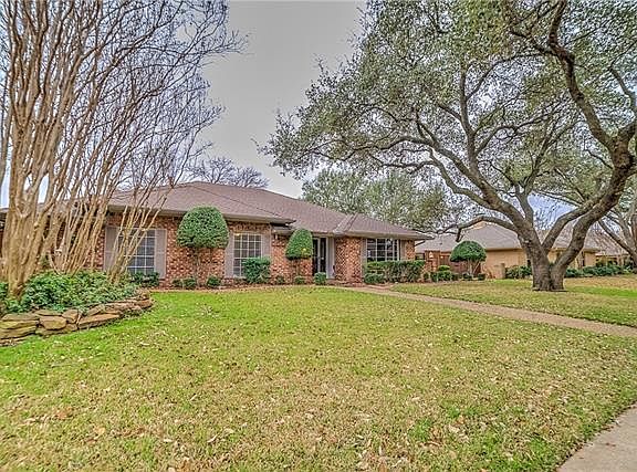 3rd image of 1804 Crooked Ln