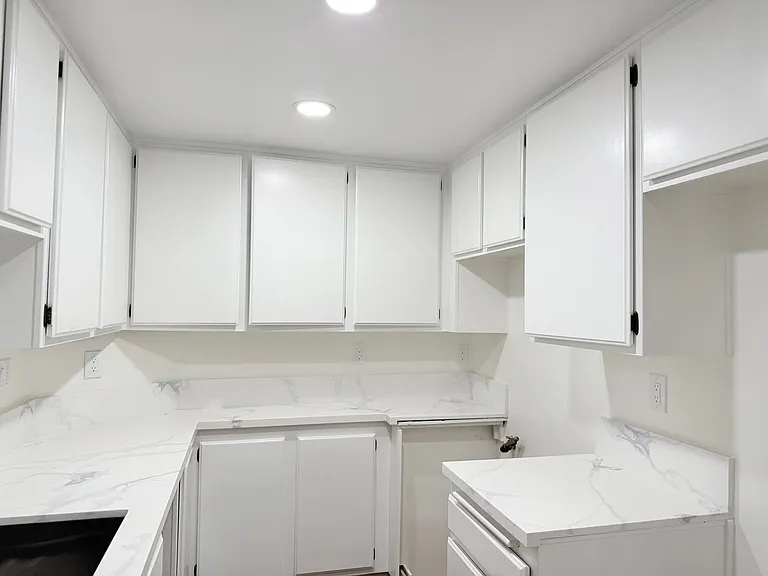 8715 Burton Way - Urban Feel Charming 2 bed 2 bath — Photo 11