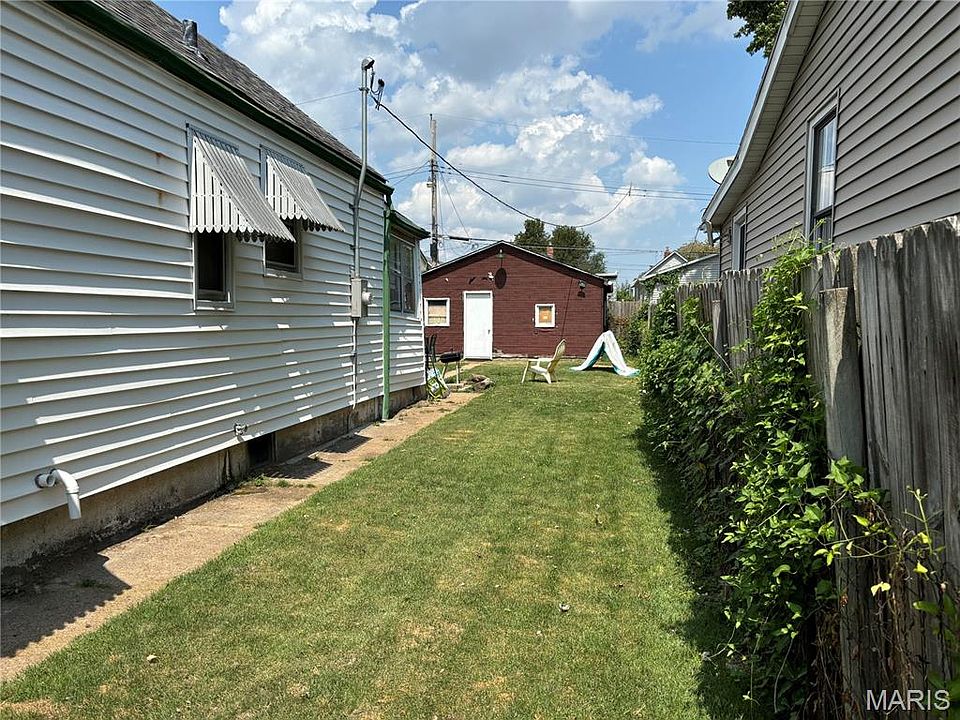 2nd image of 4455 Itaska St